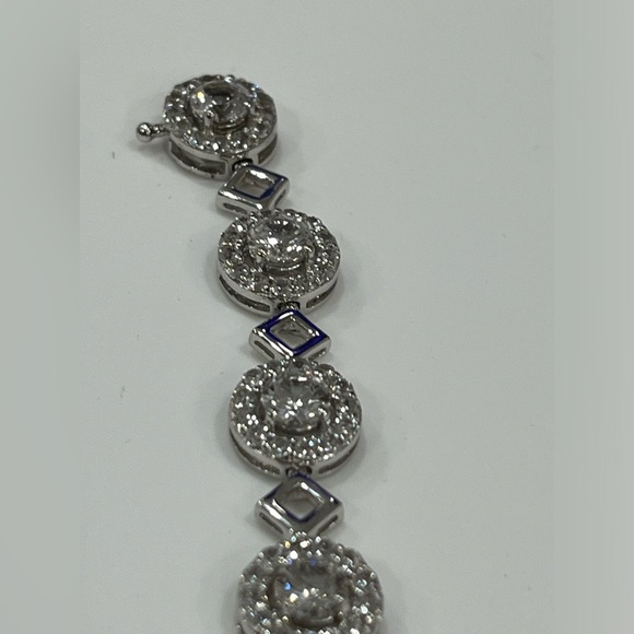 LAB WHITE SAPPHIRE BRACELET 11 SET HALO PRONGS BRAND NEW SECURE LATCH - Picture 5 of 5
